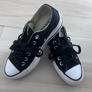 Black platform converse